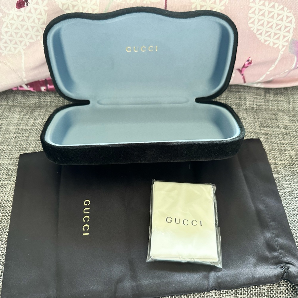 Gucci velvet sunglasses/eyeglass case NWT